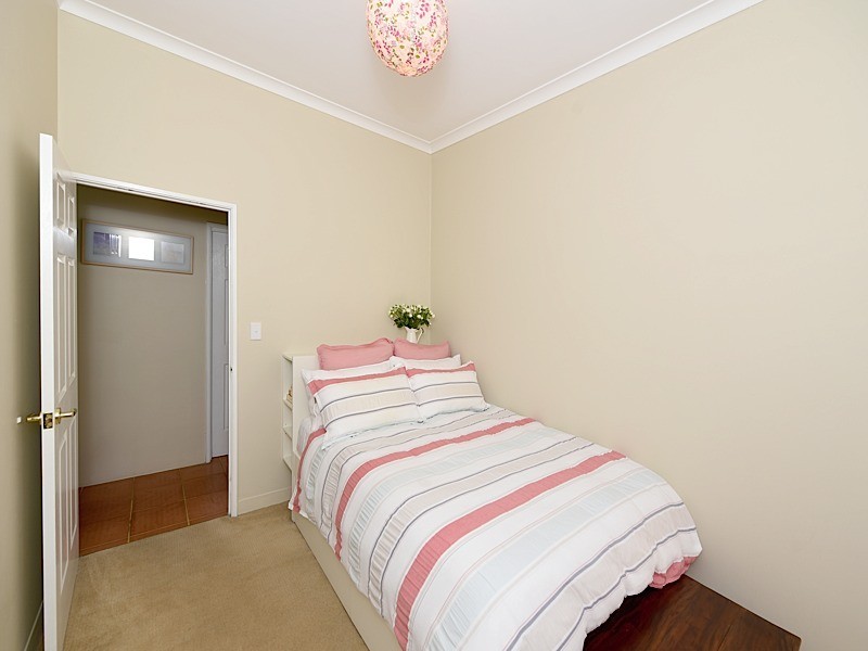 2/142 Ewen Street, Doubleview WA 6018