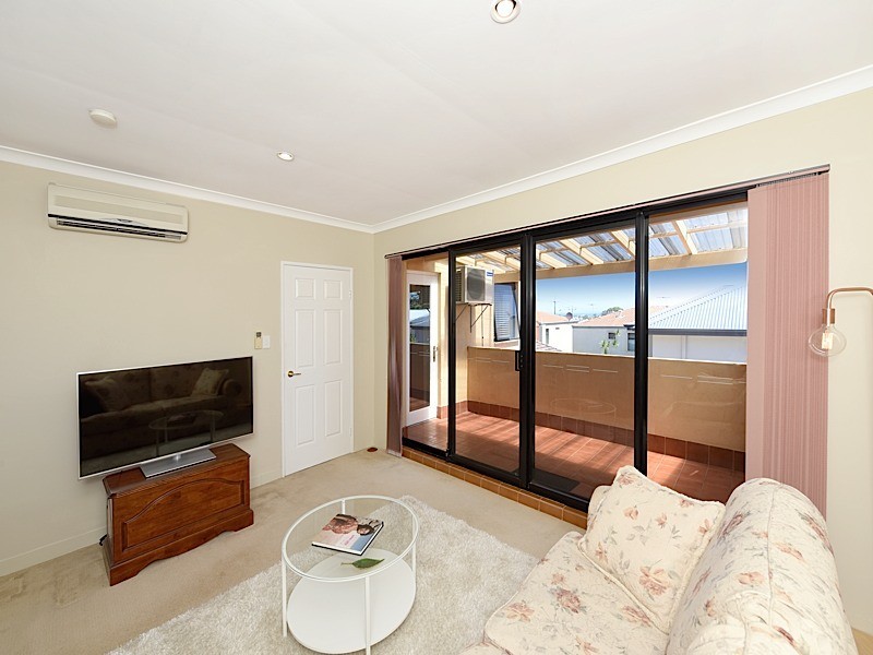 2/142 Ewen Street, Doubleview WA 6018