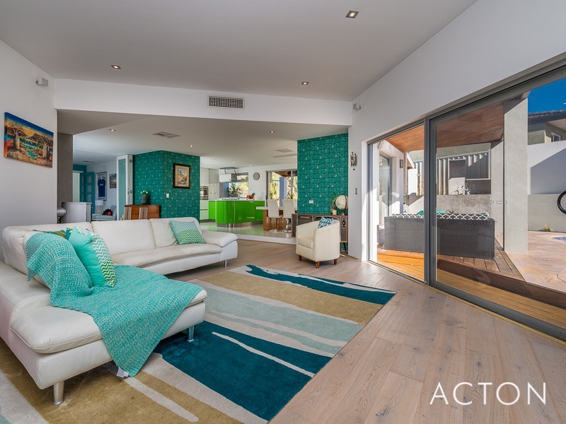 16 Gunida Street, Mullaloo WA 6027