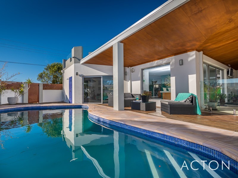 16 Gunida Street, Mullaloo WA 6027