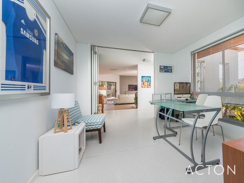 16 Gunida Street, Mullaloo WA 6027