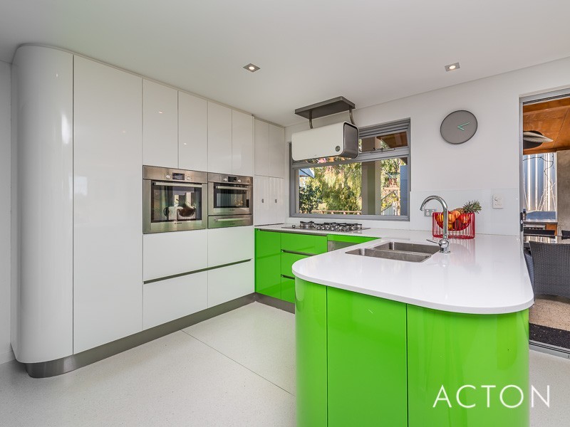 16 Gunida Street, Mullaloo WA 6027