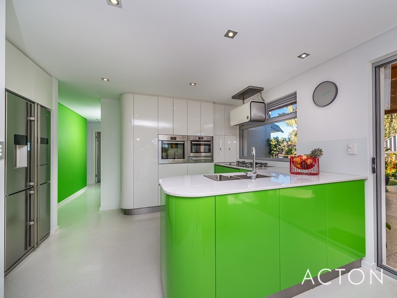 16 Gunida Street, Mullaloo WA 6027