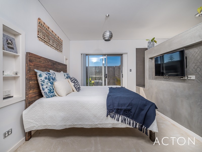 16 Gunida Street, Mullaloo WA 6027