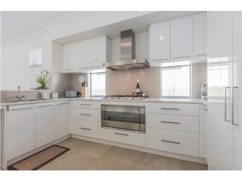 208 Newborough Street, Karrinyup WA 6018