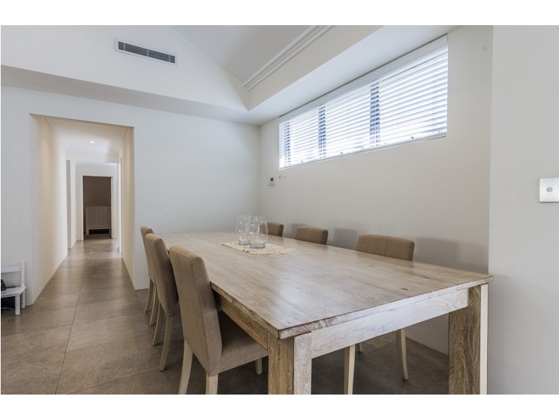 208 Newborough Street, Karrinyup WA 6018