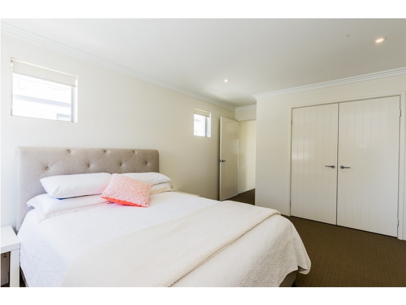 208 Newborough Street, Karrinyup WA 6018