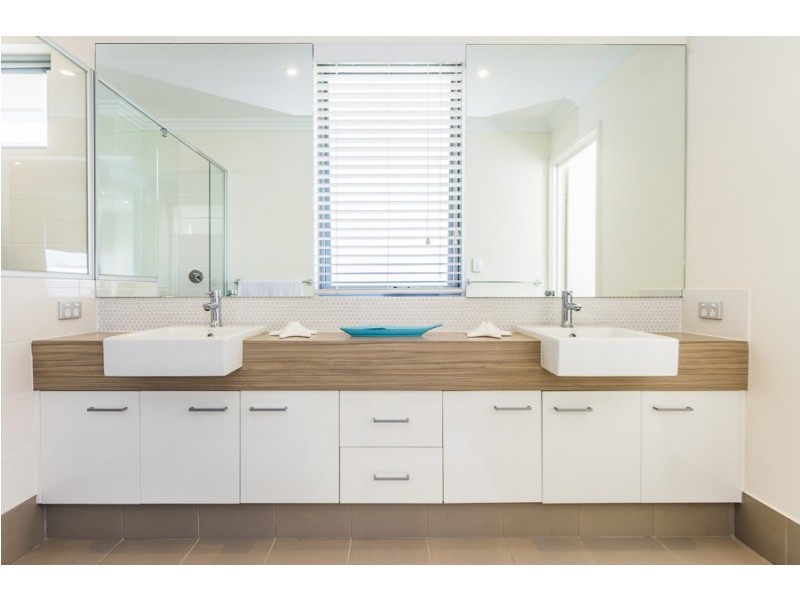 208 Newborough Street, Karrinyup WA 6018