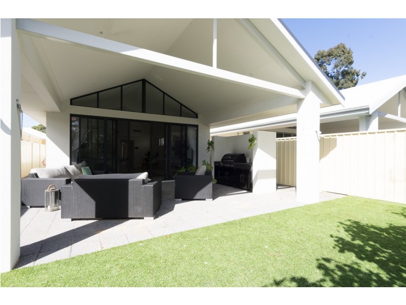 208 Newborough Street, Karrinyup WA 6018