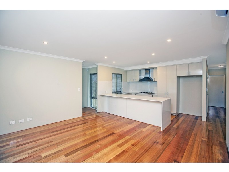 11 Clague Street, Rivervale WA 6103