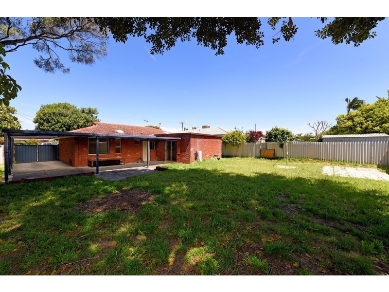 114 Cortis Way, Langford WA 6147