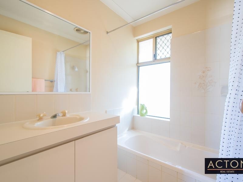 26 Banfield Grove, Clarkson WA 6030