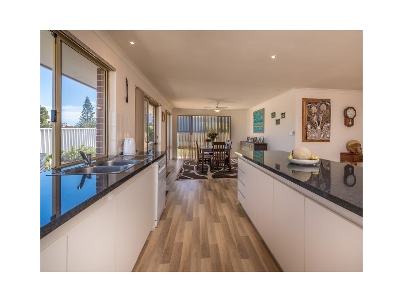 1 Ceduna Way, Quinns Rocks WA 6030