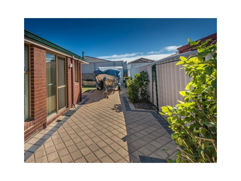 1 Ceduna Way, Quinns Rocks WA 6030