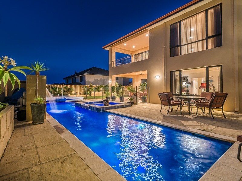 7 St Lucia Road, Iluka WA 6028