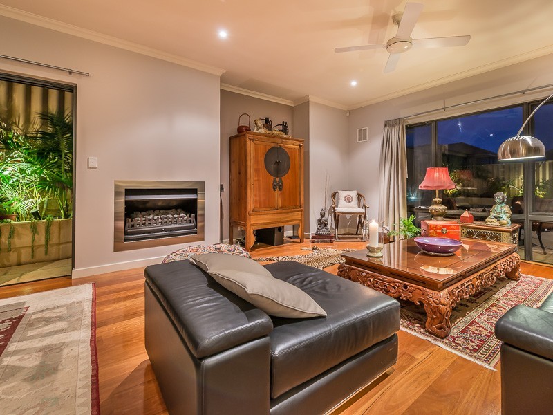 7 St Lucia Road, Iluka WA 6028