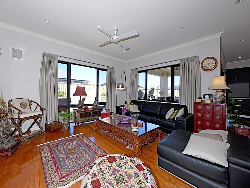 7 St Lucia Road, Iluka WA 6028