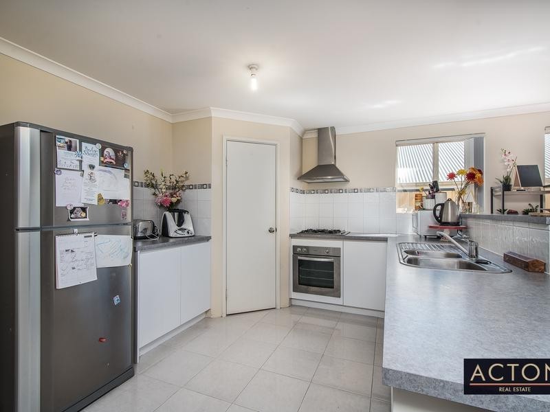 29 Nankeen Circle, Tapping WA 6065