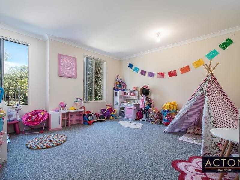 29 Nankeen Circle, Tapping WA 6065