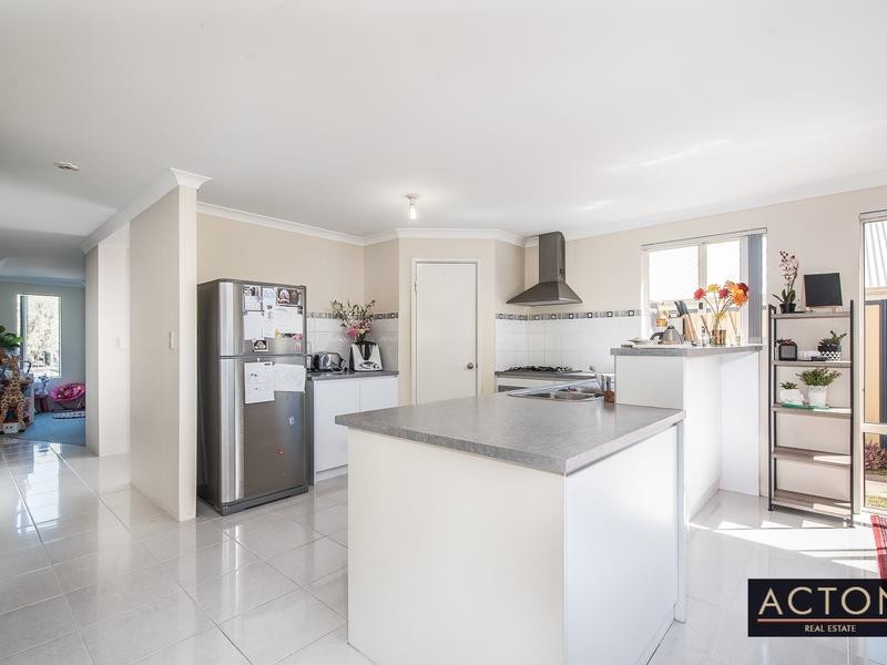 29 Nankeen Circle, Tapping WA 6065