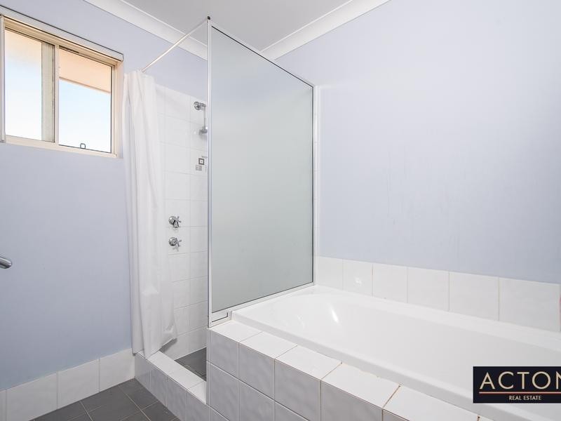 29 Nankeen Circle, Tapping WA 6065