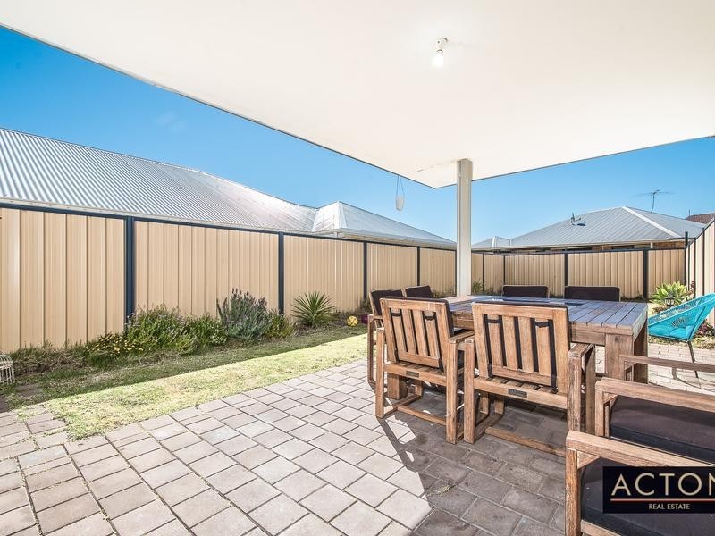 29 Nankeen Circle, Tapping WA 6065