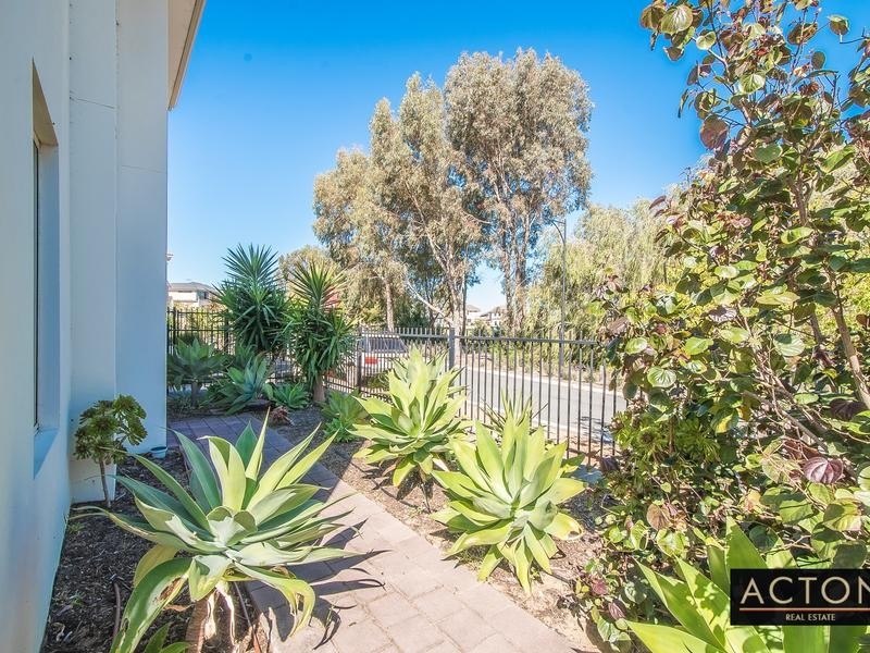 29 Nankeen Circle, Tapping WA 6065