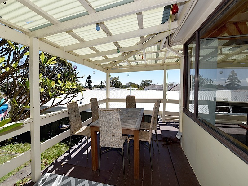 5 Lilika Road, City Beach WA 6015