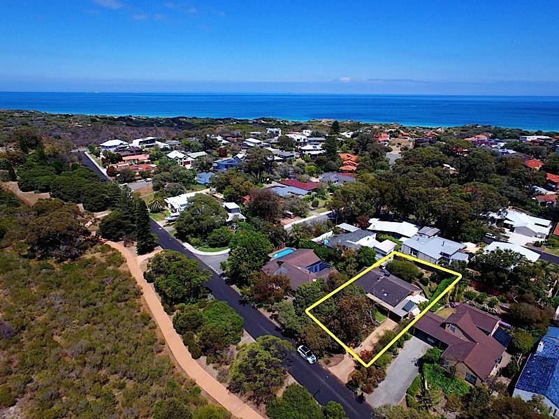 17 Launceston Avenue, City Beach WA 6015