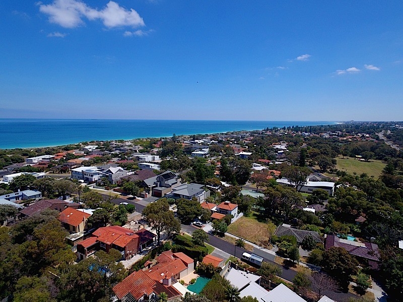 17 Launceston Avenue, City Beach WA 6015