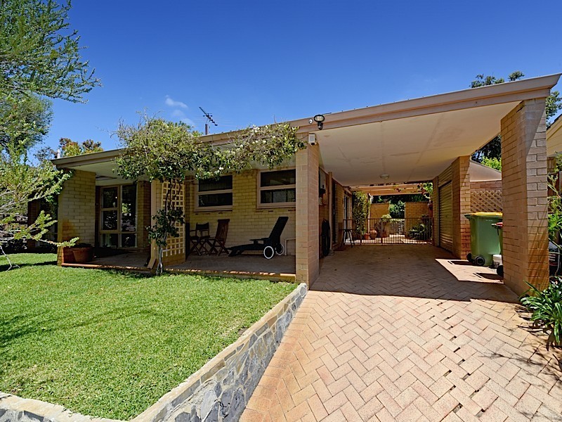 17 Launceston Avenue, City Beach WA 6015