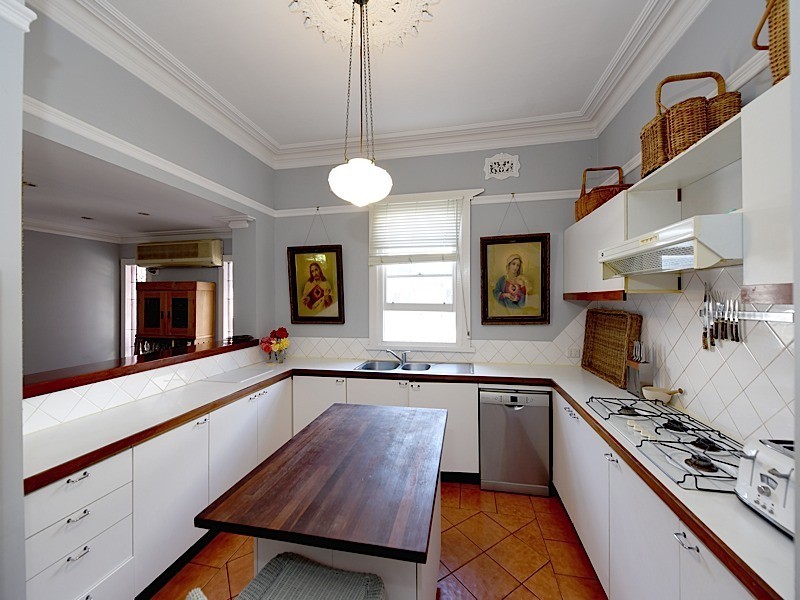 44 Harcourt Street, Bassendean WA 6054