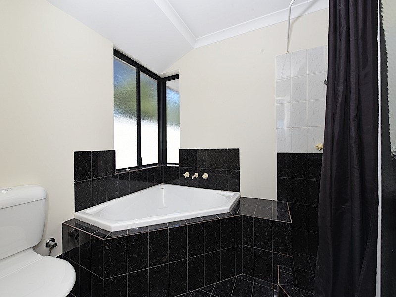 19 Kanani Drive, Canning Vale WA 6155