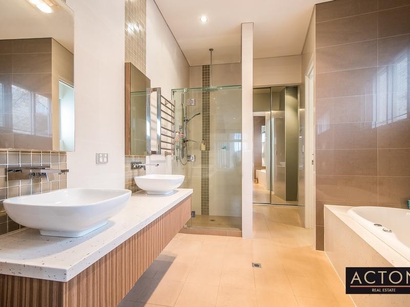 20 ALEXANDRIA VIEW., Mindarie WA 6030