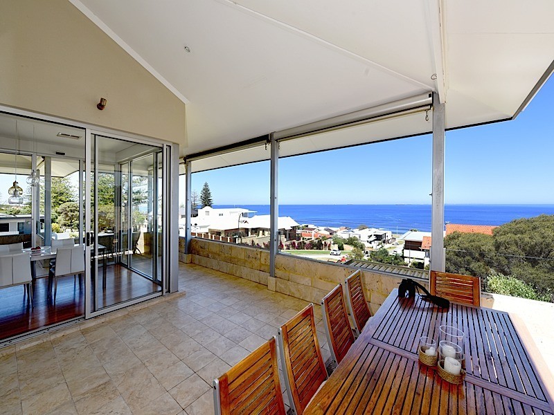 3/8 AVONMORE TERRACE, Cottesloe WA 6011