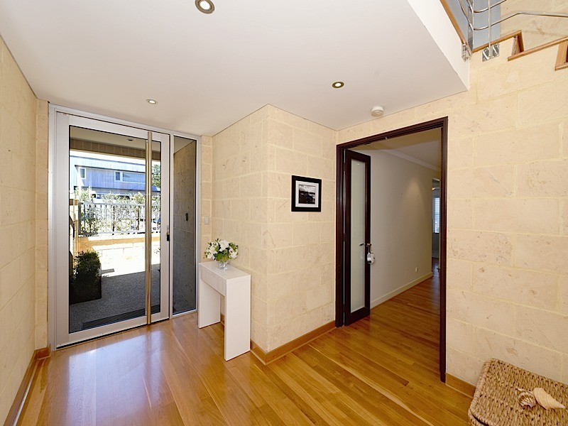 3/8 AVONMORE TERRACE, Cottesloe WA 6011