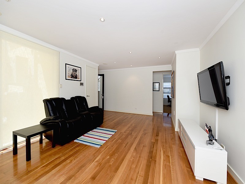 3/8 AVONMORE TERRACE, Cottesloe WA 6011