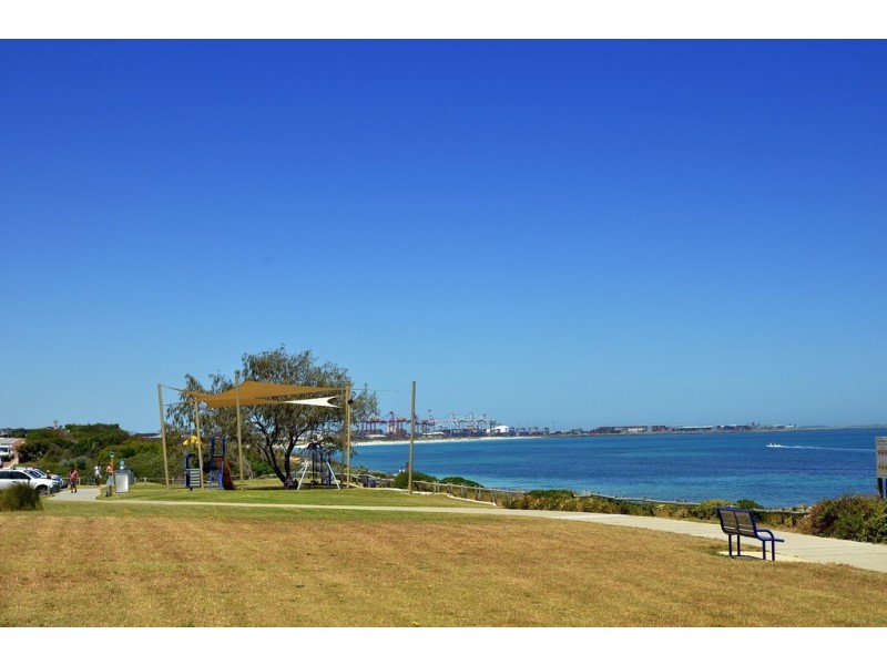 3/8 AVONMORE TERRACE, Cottesloe WA 6011