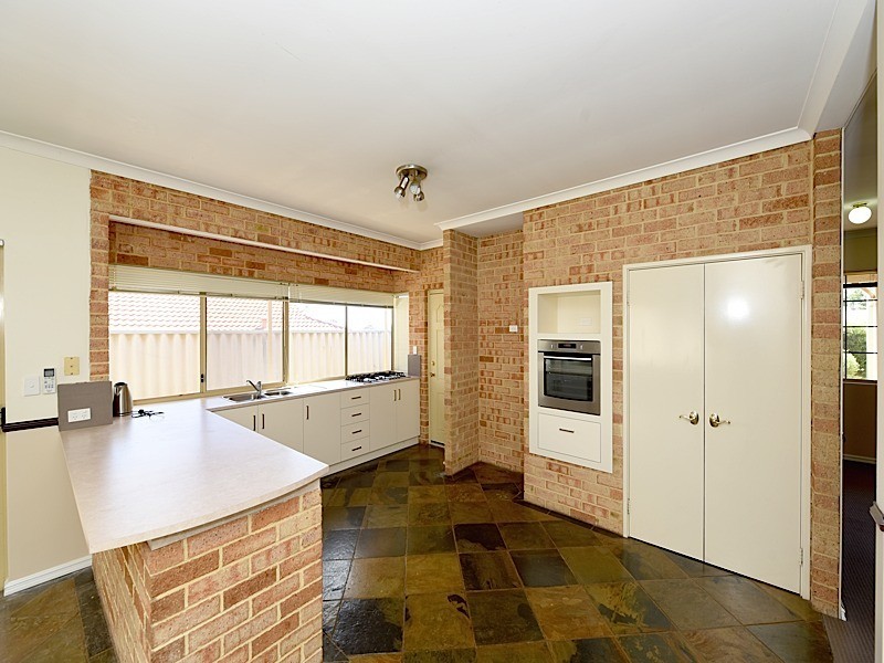 74 Stonehaven Parade, Kinross WA 6028