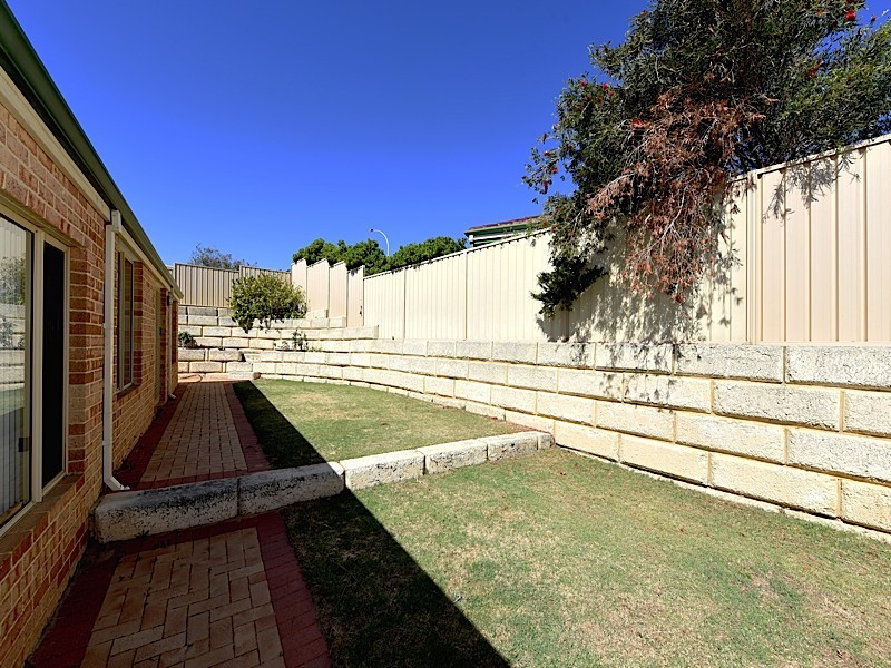 74 Stonehaven Parade, Kinross WA 6028