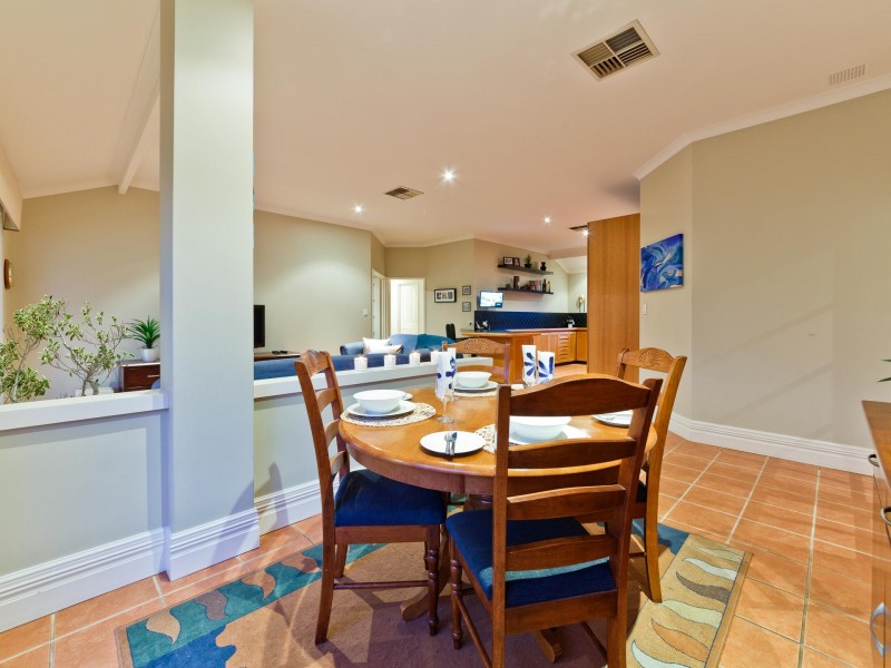 34 Centennial Gardens, Hillarys WA 6025