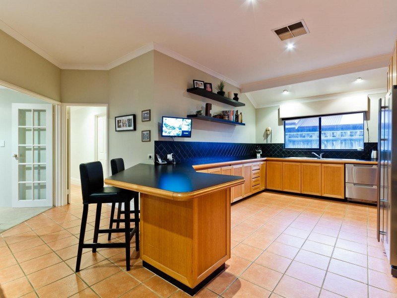 34 Centennial Gardens, Hillarys WA 6025