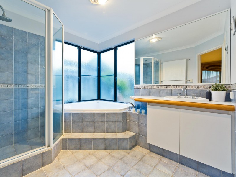 34 Centennial Gardens, Hillarys WA 6025