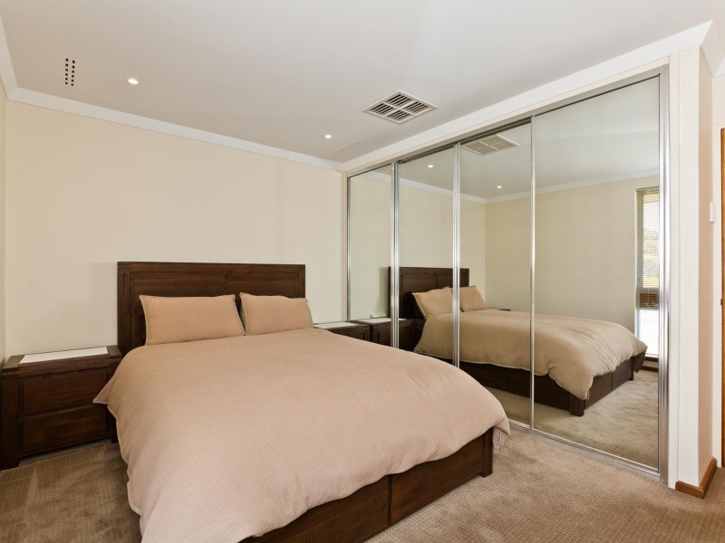 73 Cook Avenue, Hillarys WA 6025