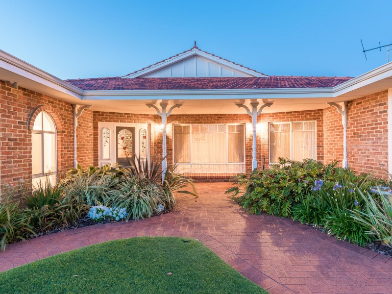 93 Flinders Avenue, Hillarys WA 6025