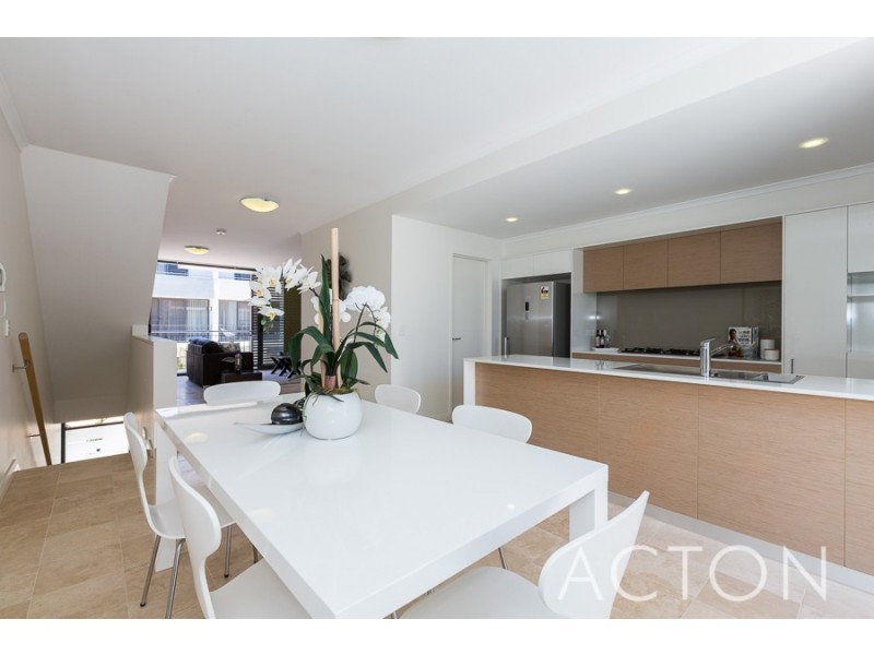 3/10 Athletes Parade, Floreat WA 6014