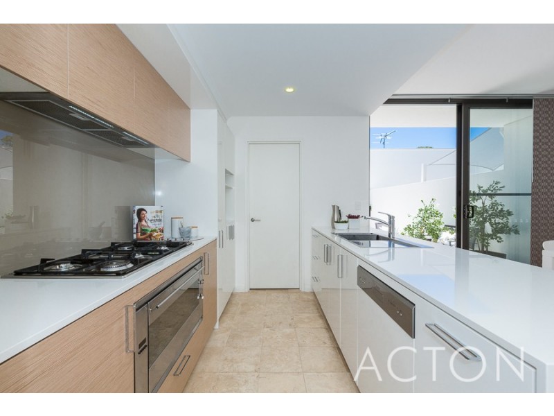 3/10 Athletes Parade, Floreat WA 6014