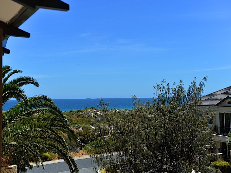 3 Wayeela Place, City Beach WA 6015