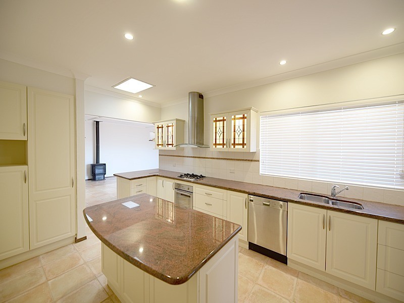 3 Wayeela Place, City Beach WA 6015