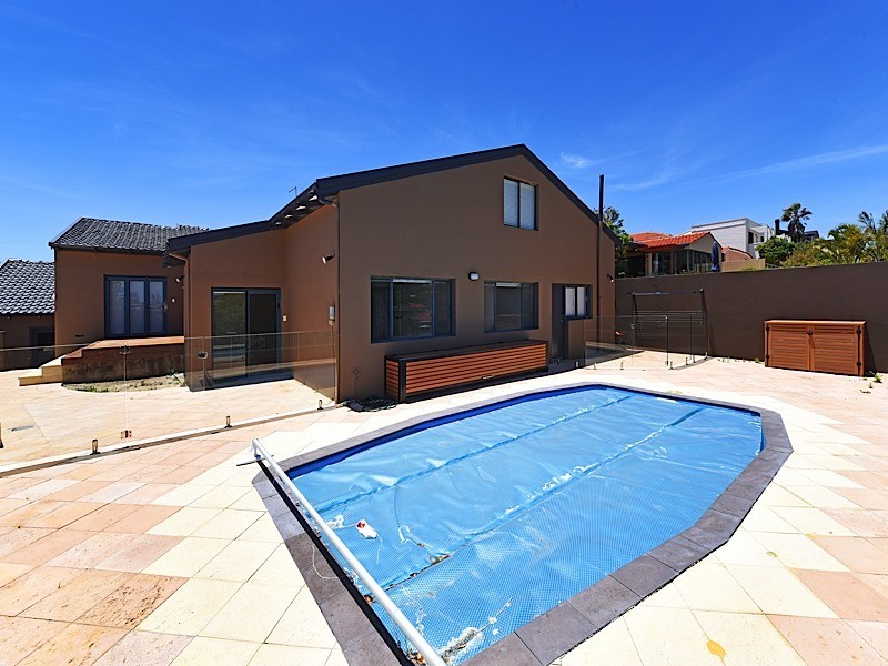 3 Wayeela Place, City Beach WA 6015